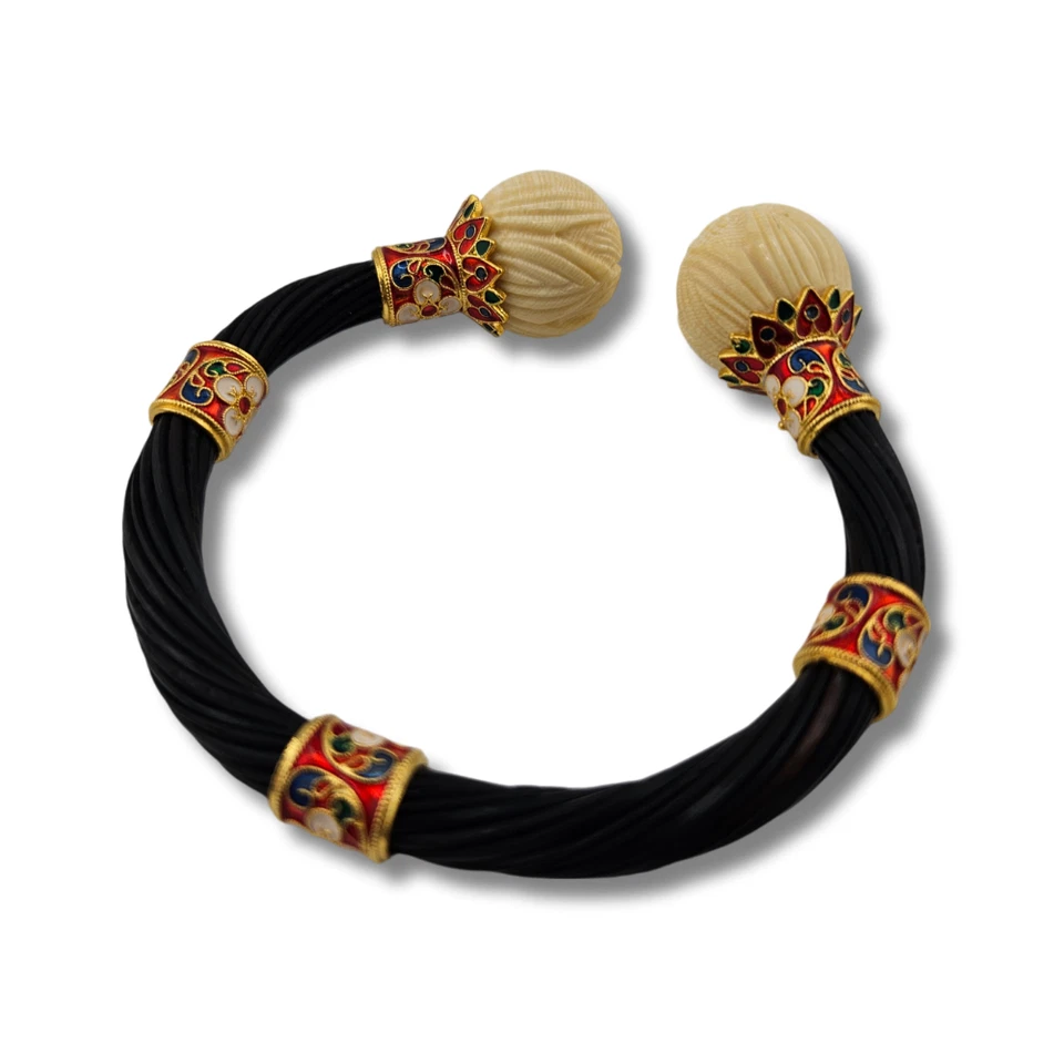 Ornate Thai Sukhothai Enamel Cuff Bracelet, Gold Plated 925 Silver, Hand-Carved - Image 4 of 4