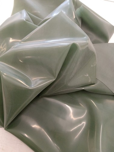 Trans Olive Blatt Latex 0,40mm ca. 90cm x 100cm Rollenende mögliche Mängel