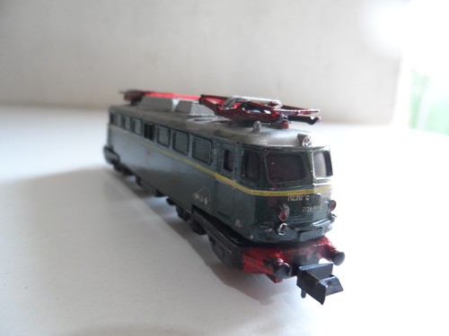 LOCOMOTORA RENFE 274- 7408 BAÑERA ARTESANAL MINITRIX ESCALA N | Condition: Usado