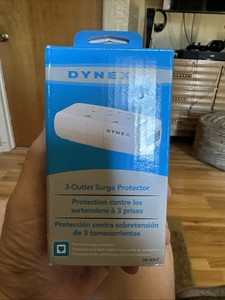 Dynex 3-Outlet Surge Protector DX-3OUT