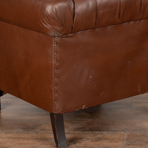 Set of 3, Vintage Brown Leather Sofa and Pair of Club Chairs, Denmark circa 1960 - Picture 8 of 12
