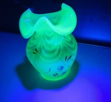 Fenton Hand Painted  Dragonfly Vase Signed  Bill Fenton S Hayhurst Vaseline