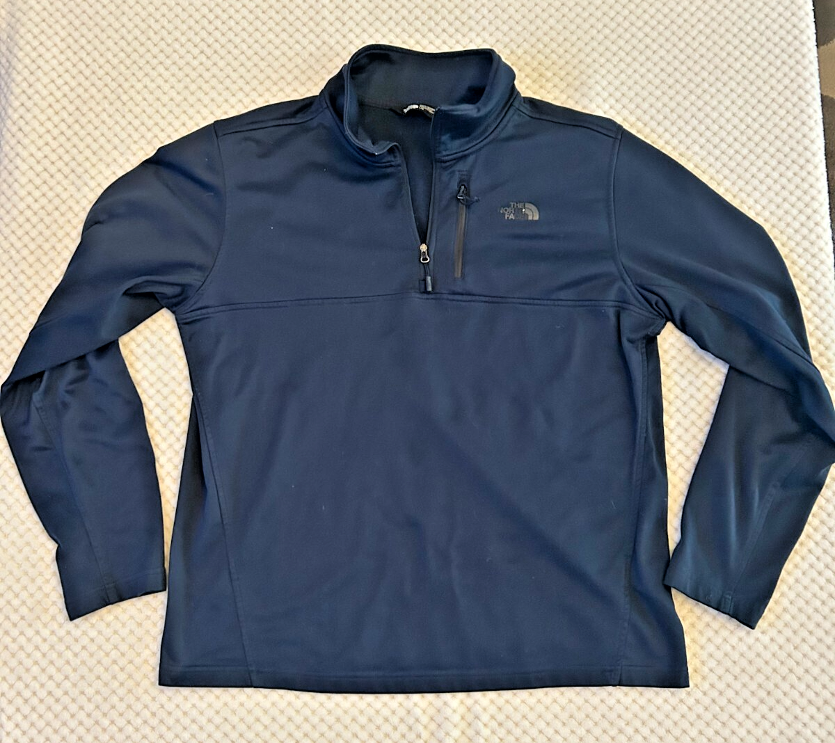 The North Face Men's 1/4 zip pullover - Large - Blue