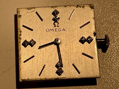 OMEGA 17 Jewels Serial #19311661 WATCH MOVEMENT ONLY- SOLD AS IS / FOR PARTS