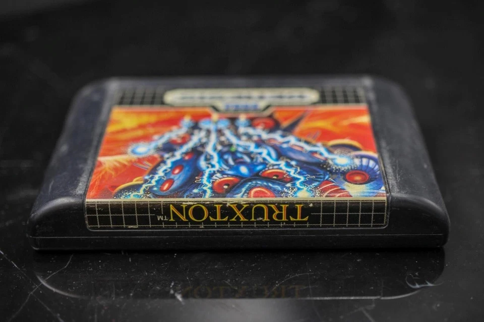 Juego Truxton Sega Genesis probado/funcionando - solo carro - ¡RARO! Auténtico Foto 2 de 2