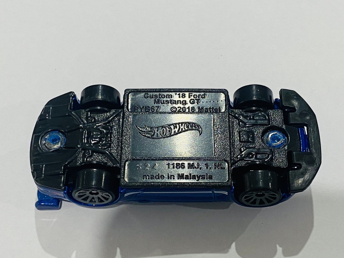 Voiture Miniature Hot Wheels / Matchbox - Ford Mustang GT Custom 2018 - Échelle 1:64 - Jaune - Loose (sans Boîte)