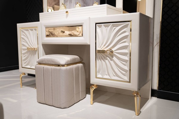 Beiger Holz-Textil Pouf Hocker Eleganter Sitz- Und FußHocker-image