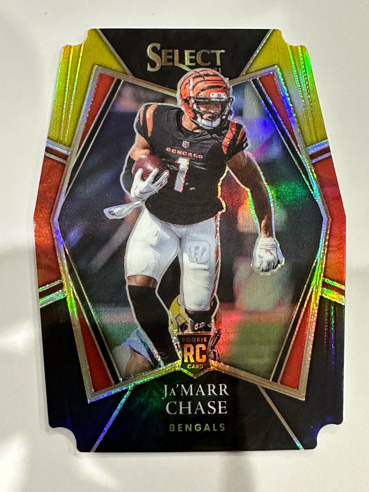 2021 Select JaMarr Chase RC Premier Level black and gold Prizm Die Cut #147