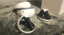 Sony PlayStation VR2 PSVR2 Headset + Sense Controllers 120Hz USB-C White/Black