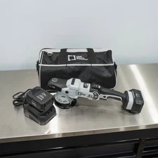 Liquid Elements A4500 Pro Cordless DA Polisher Kit | 5" | 2 Batteries