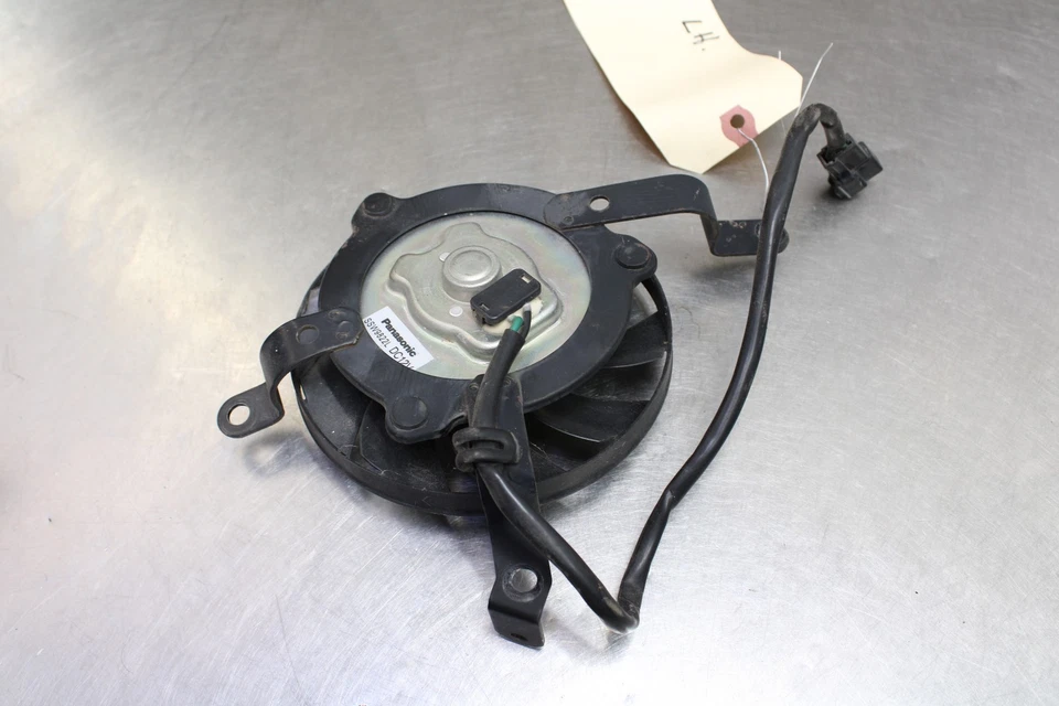 07-08 YAMAHA YZF R1 LEFT ENGINE RADIATOR COOLING FAN MOTOR  TESTED Foto 2 de 4