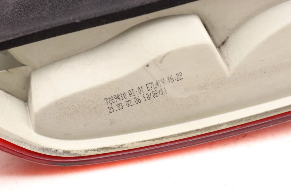 BMW 335D 2009-2011 - Luz trasera exterior derecha / lámpara 7289430 Foto 3 de 4