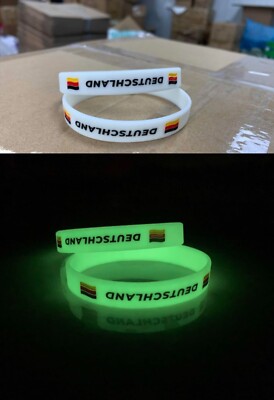 2er-Pack fluoreszierendes Silikonarmband mit Deutschlandflaggen-Auf druck