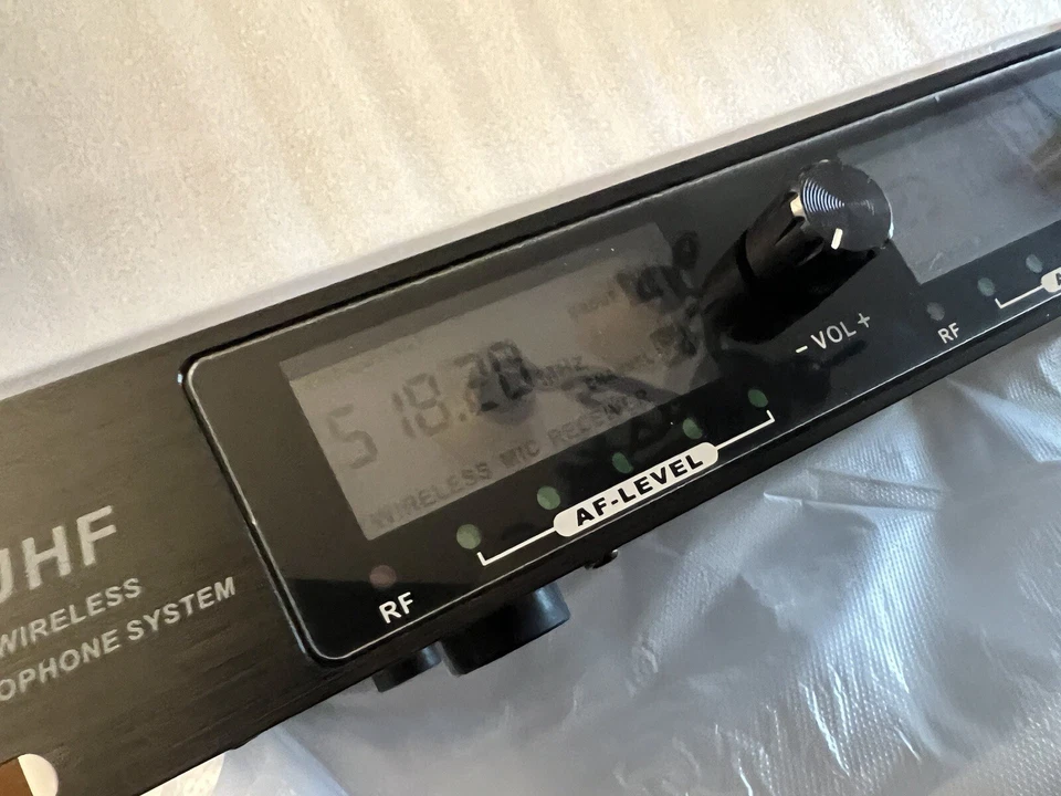 Wireless Professional UHF Microphone Audio System- Reciever And Mics - Image 4 of 4