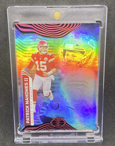PATRICK MAHOMES RARE HOLO FOIL REFRACTOR CHIEFS INVESTMENT CARD SP MINT