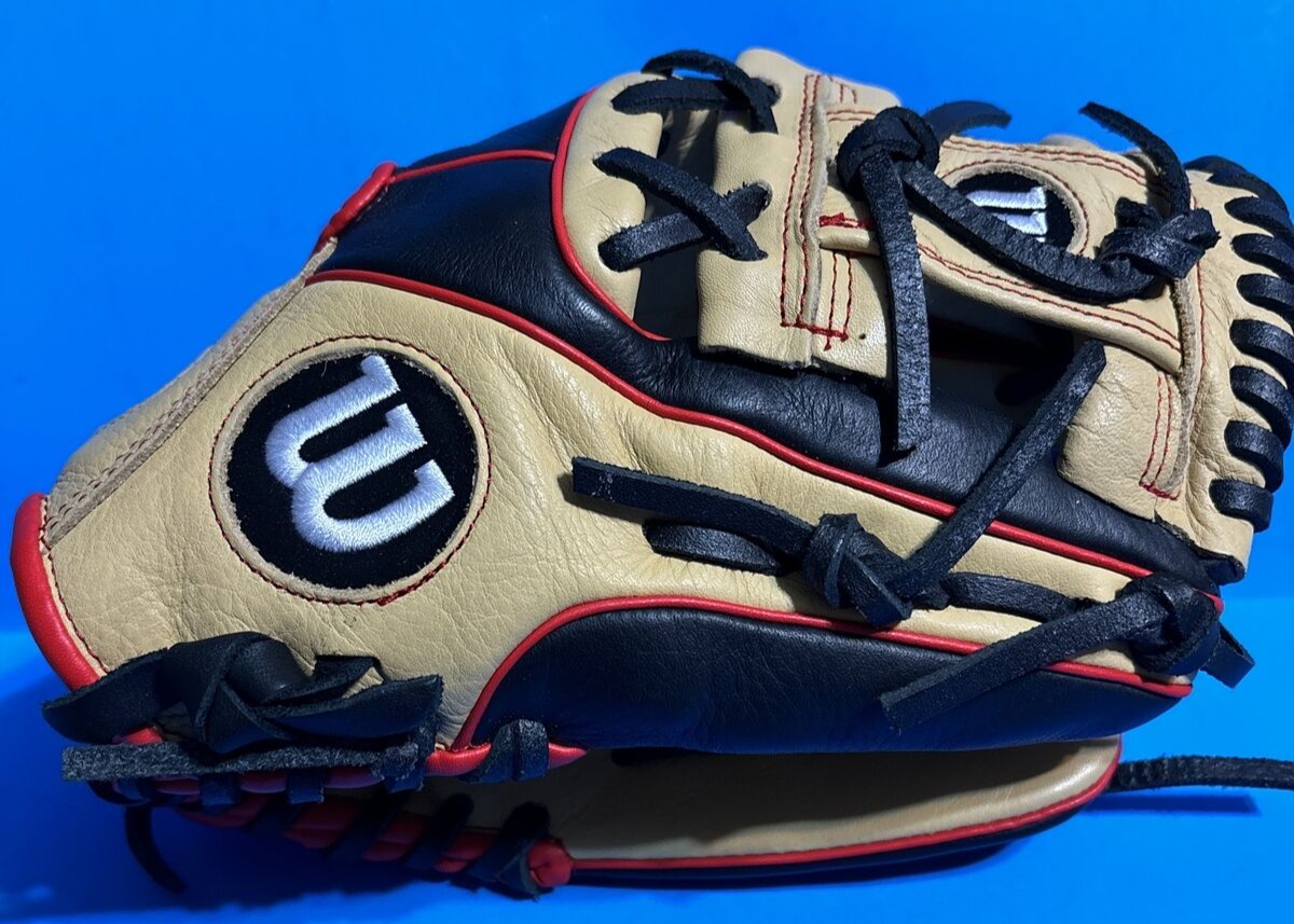 Wilson A550 11” Youth Boys Baseball Glove Left Hand Glove A05RB19DI11