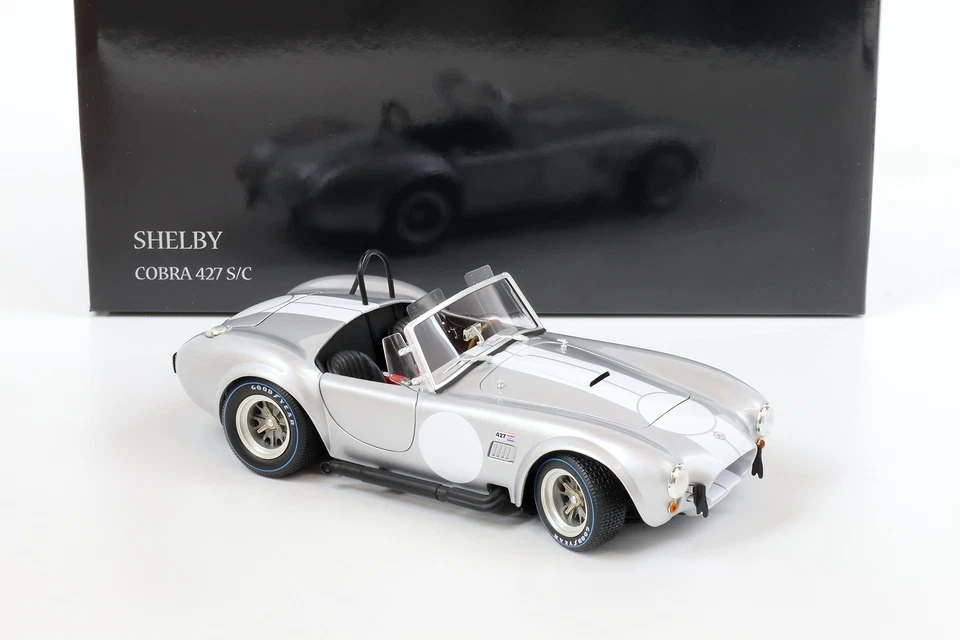 1:18 Kyosho Shelby Cobra 427 S/C Argento Metallico/ Bianco 08047S - Immagine 2 di 4