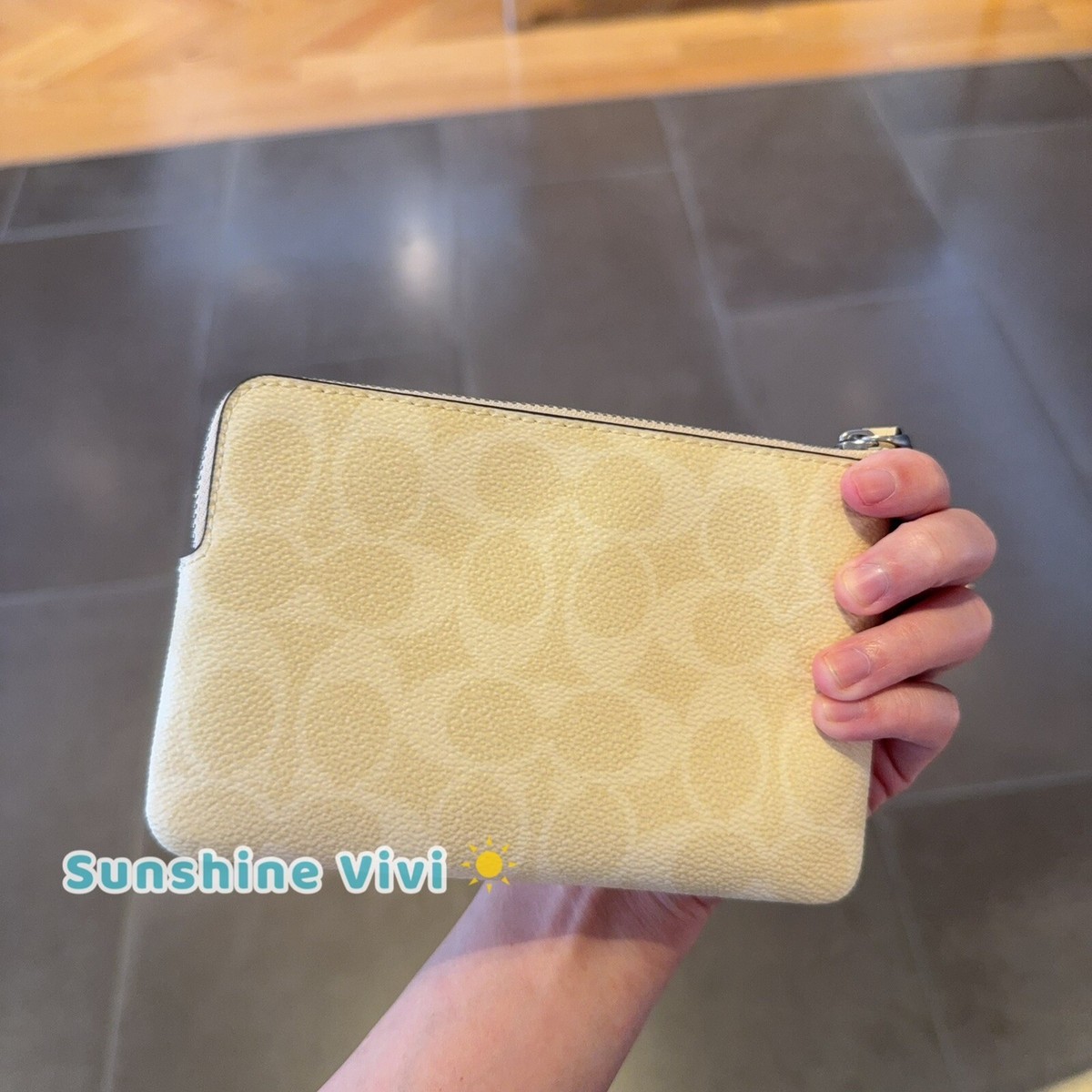 NWT Coach CAQ75 Corner Zip Wristlet In Signature Canvas Silver/Hay