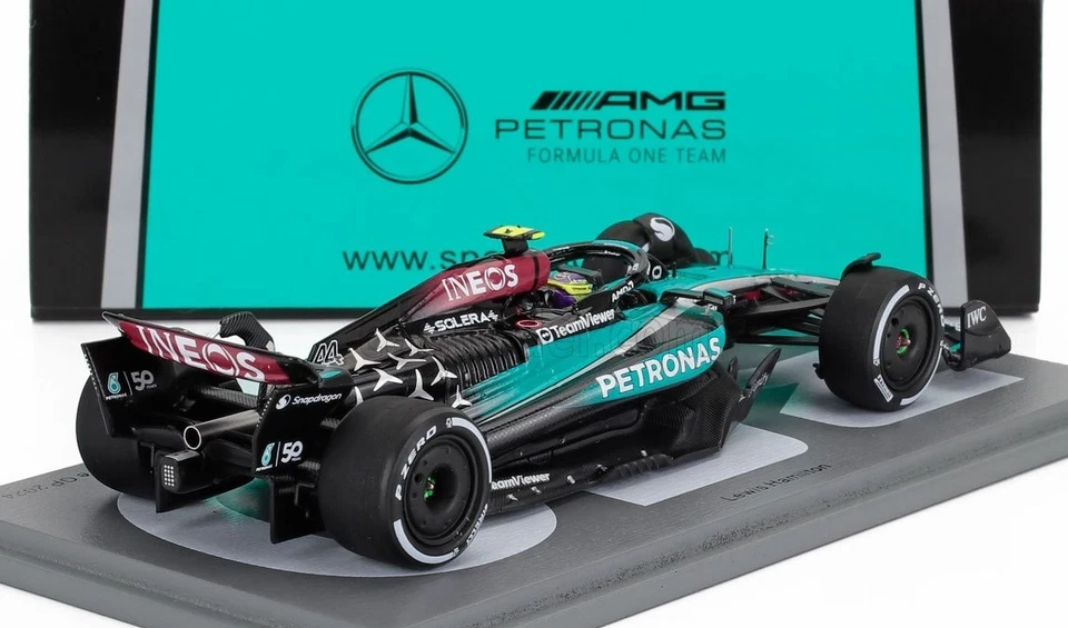 MODELLINO AUTO 1:43 SPARK F1 MERCEDES W15 HAMILTON SINGAPORE GP 2024 MODELLISMO - Immagine 3 di 4