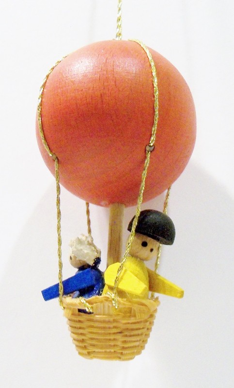 Steinbach Germany Hot Air Balloon People Couple in Basket Wooden Wood Ornament