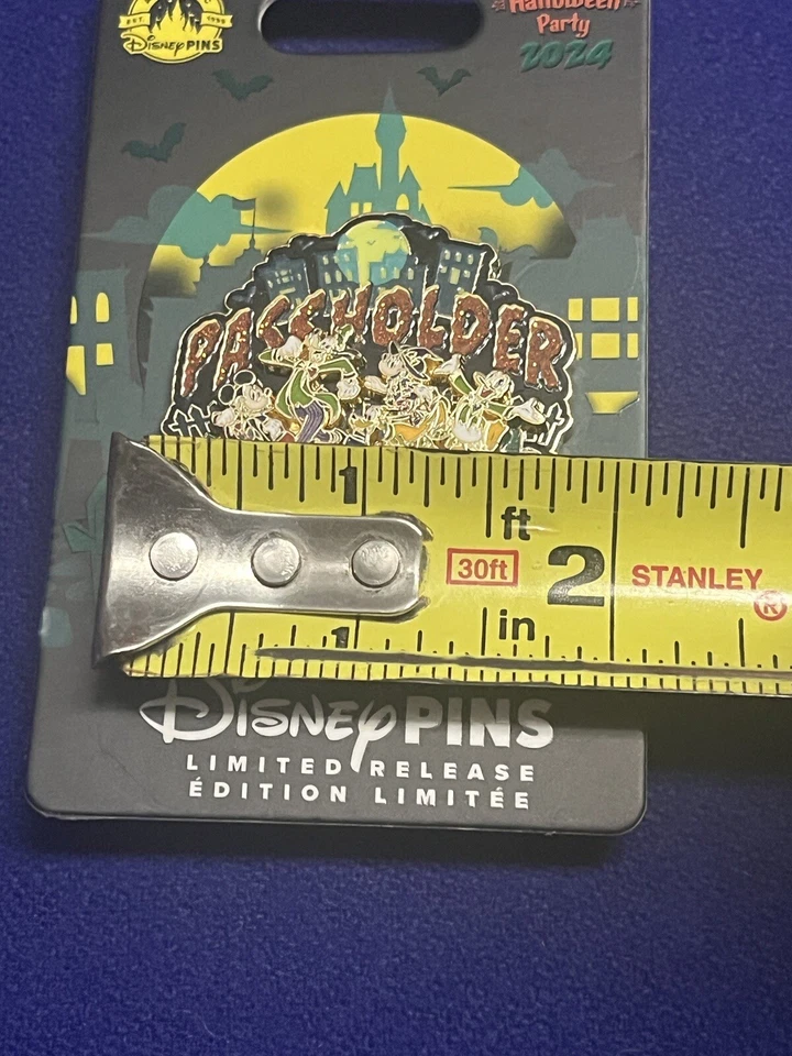 Prendedor titular del pase de fiesta de Halloween Mickey’s Not So Scary de Mickey de los parques de Disney 2024 NUEVO Foto 4 de 4