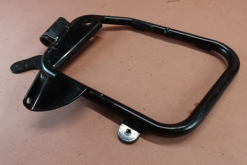 Soporte de bolsa de sillín lateral izquierdo Honda VTX1800 2002-2008 Foto 4 de 4