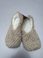 Auden Women  s Size M/L 8-10 Beige Soft Faux Fur Slipper Socks Gripper Bottoms