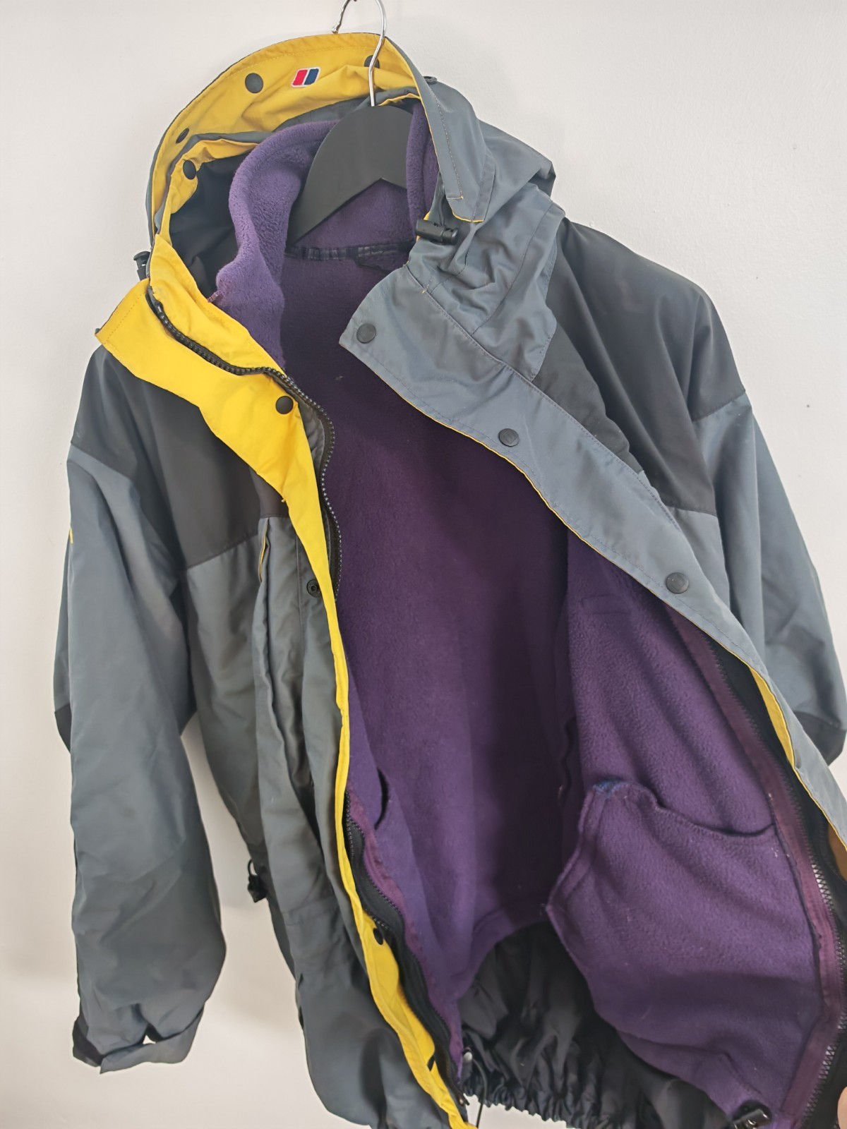 Vintage Berghaus Mera Peak Gore-Tex Jacket Men's XL Grey With Fleece image 5
