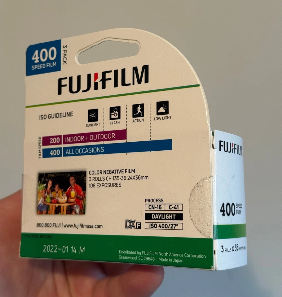 Película Fuji 400 35mm REAL, caducada 2022, ALMACENADA EN FRÍO, Hecha en Japón, Pack de 3 Foto 3 de 3