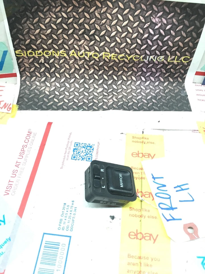 FRONT LEFT DOOR MIRROR ADJUST SWITCH BUTTON CONTROLS 96-99 ISUZU OASIS M14108 - Image 3 of 4