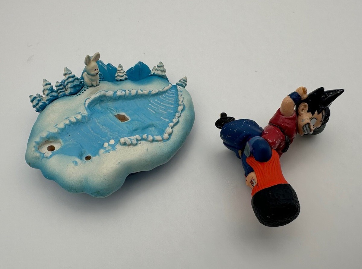 Dragon Ball Z Snow Goku Kid & Suno figure Capsule Neo Megahouse