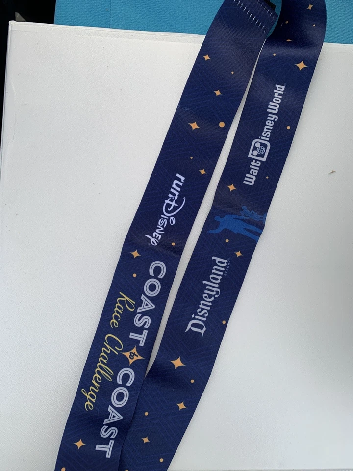 Nuevo 2025 Disneyland Run Disney Media Maratón Fin de Semana Costa a 2 Costa Medalla  Foto 3 de 4