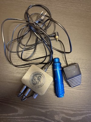 Wormhole Tattoo Stift Set kabelgebunden blau mit Fußpedal Clip-Kabel Netzteil