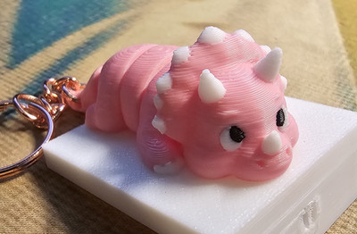 3D PRINTED TRICERATOPS FIDGET KEYCHAIN NOSTALGIA FUN FOR ALL ARTICULATED TOY
