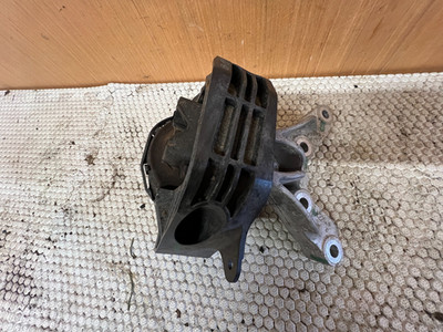 Motorlager vorne rechts Fahrer O/S Peugeot 2008 GT Line MK2 2020