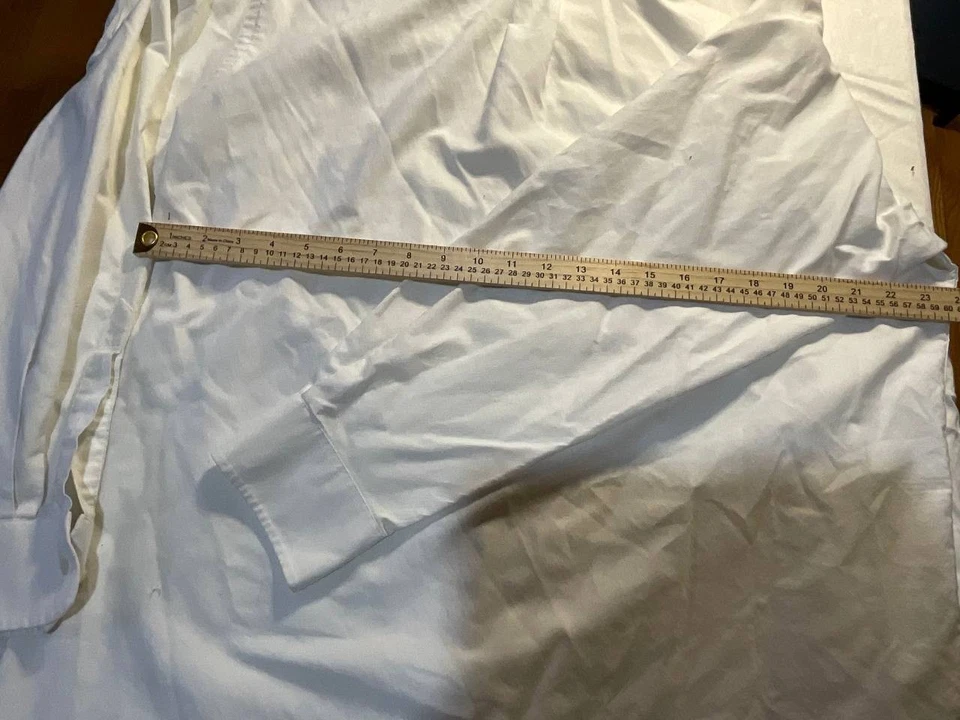 Chaps Men's Long Sleeve Button-Down Oxford Dress Shirt Size 17-17.5/34-35 White - Image 2 of 4