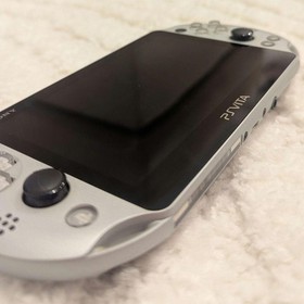 SONY PlayStation PS Vita Wi-Fi PCH-2000 Silver Console Tested