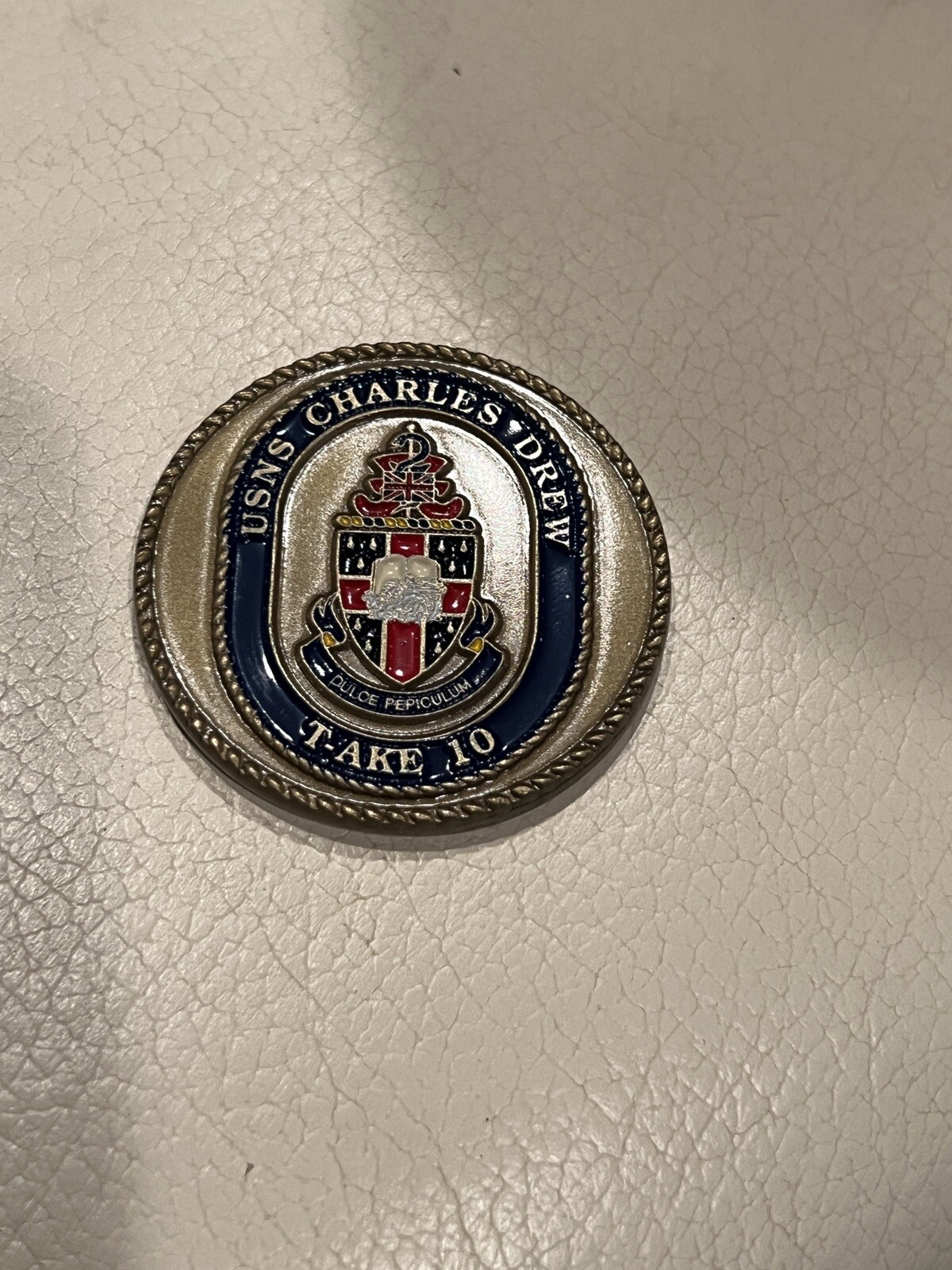 US Navy Challenge Coin - USNS Charles Drew T-AKE 10 - Enameling - One Blood-image