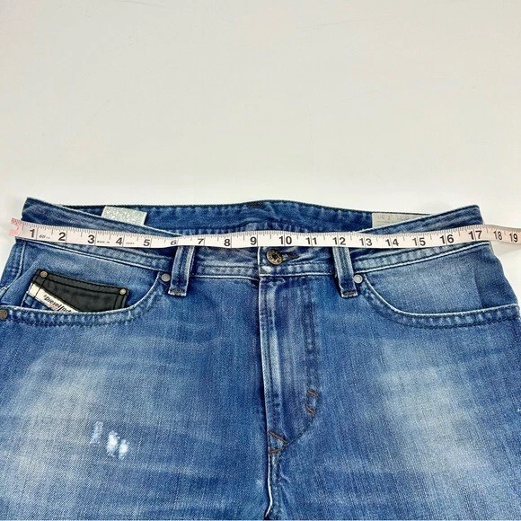 DIESEL Men’s Thavar Slim Skinny Classic Wash Blue Jean Cut Off Shorts Jorts 31 - Image 4 of 4
