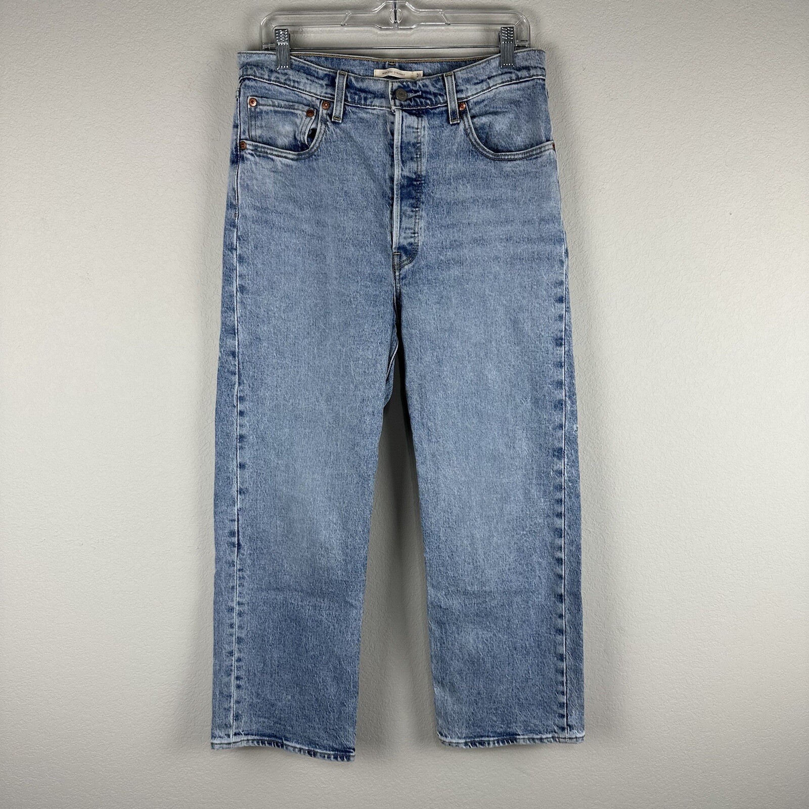 Levi’s Premium Light Wash Ribcage Straight Jeans Size… Gem