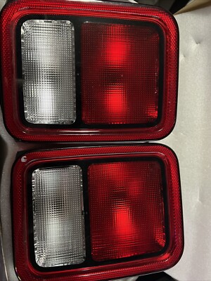 2020-24 Jeep Gladiator OEM Halogen Taillight SET!!! LIKE NEW!