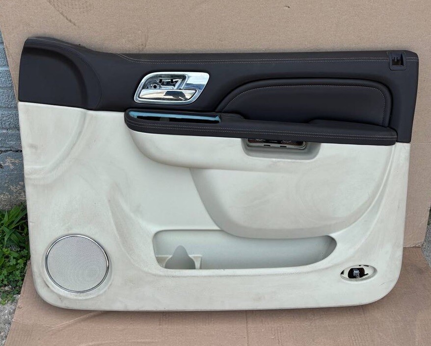 2010-2014 Cadillac Escalade Panel Assembly-Front RH Door Panel OEM