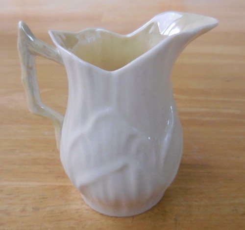 Belleek Ireland Lily White 3-1/4" Creamer with Green Mark - Picture 2 of 7