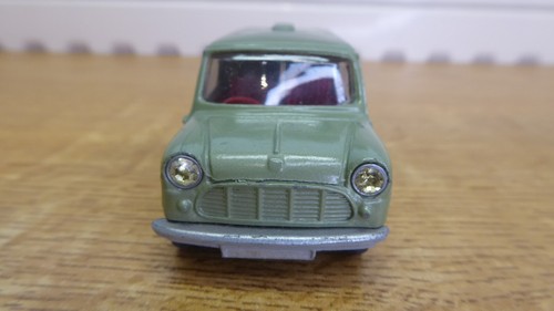 VINTAGE CORGI TOYS #450 AUSTIN MINI VAN ORIGINAL 1964–67 - Near Mint - Picture 3 of 10