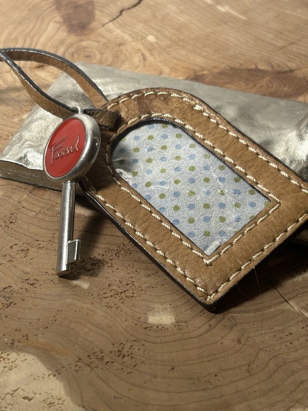 FOSSIL Silver&Red Key & Leather FOB Replacement Hang Tag Keychain Charm luggage