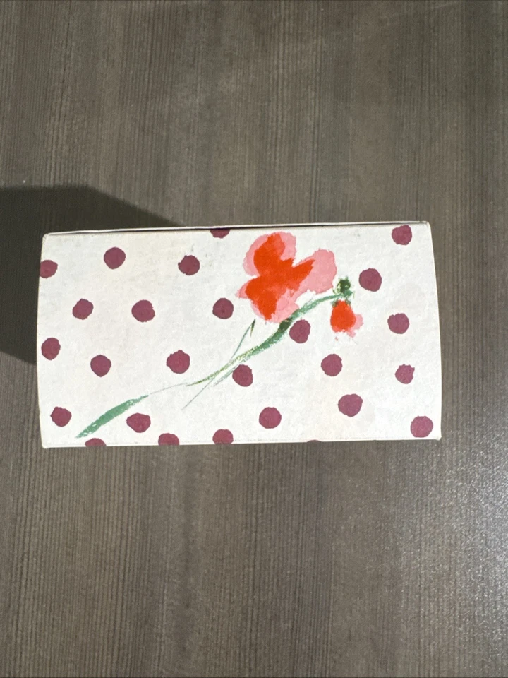 Si Lolita de Lolita Lempicka EDP para mujer 1,7 oz/50 ML. Nuevo en caja. Difícil de encontrar Foto 3 de 4