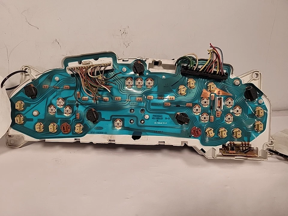 2003  FORD TAURUS SPEEDOMETER GAUGE INSTRUMENT CLUSTER W TACH 1F1F10849BC F2 Foto 2 de 4