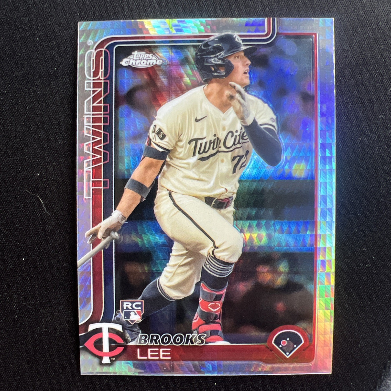 2025 Topps Chrome Prism Refractor Parallel #234 Brooks Lee Minnesota Twins