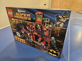 LEGO DC Comics Super Heroes: The Dynamic Duo Funhouse Escape (6857)