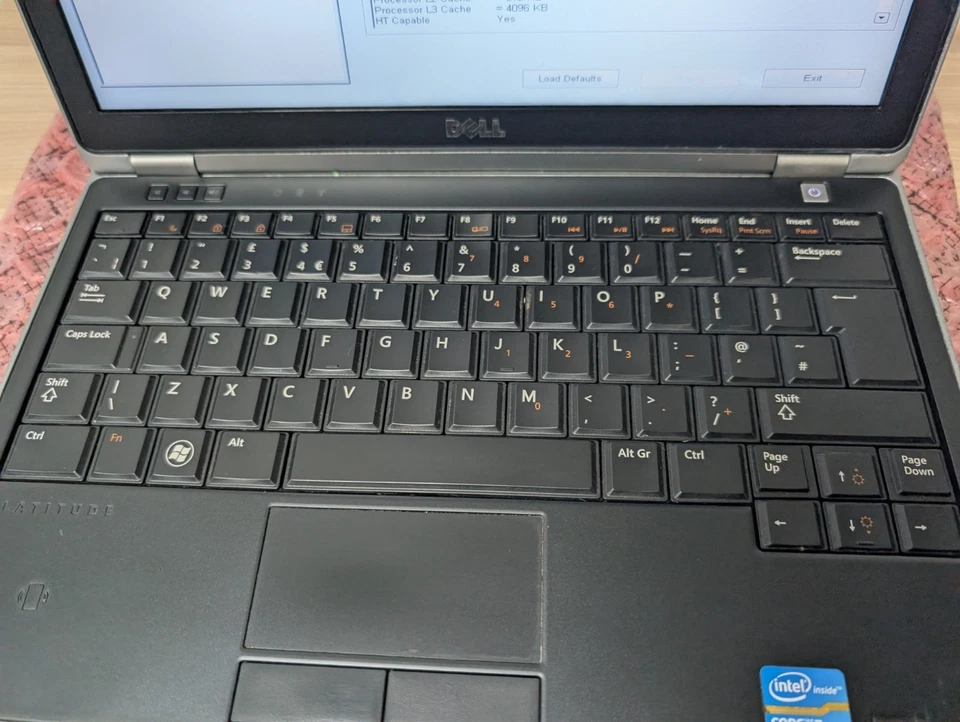 Dell Latitude E6220 Laptop - i7-2640M - 4GB Ram - No Storage - No Battery - Image 3 of 4